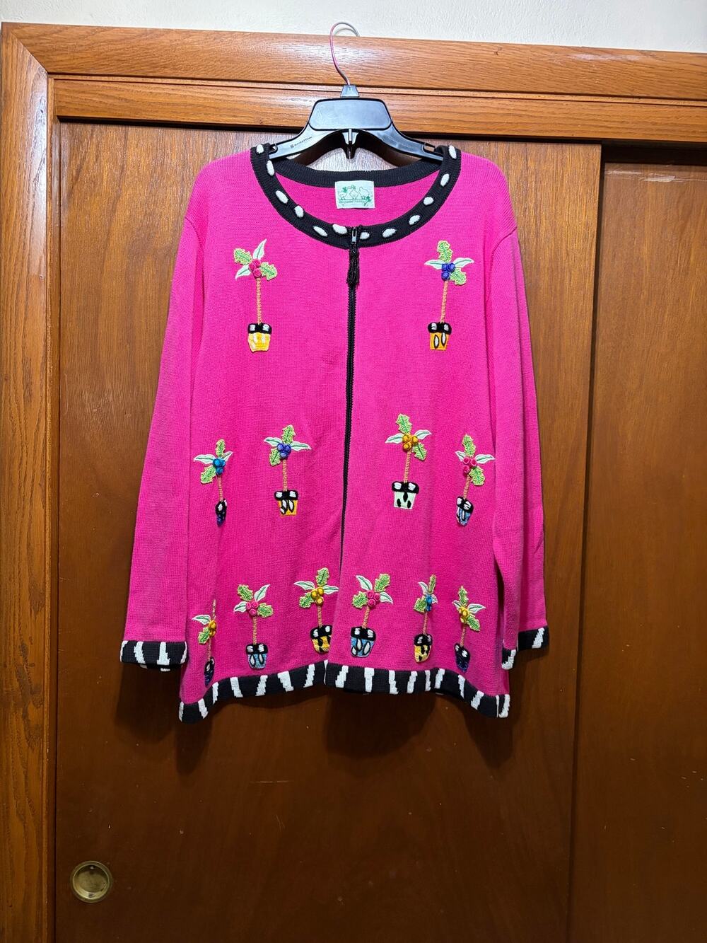Quacker Factory 2X 3X Pink Embroidered Flower Pot Full Zip Cardigan Beaded